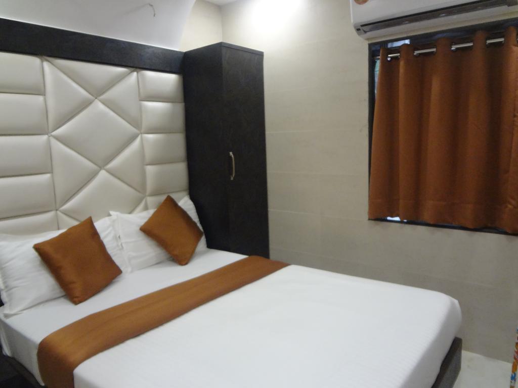 Hotel Karishma Мумбаи Экстерьер фото