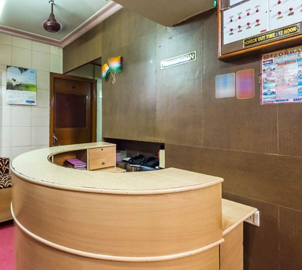 Hotel Karishma Мумбаи Экстерьер фото