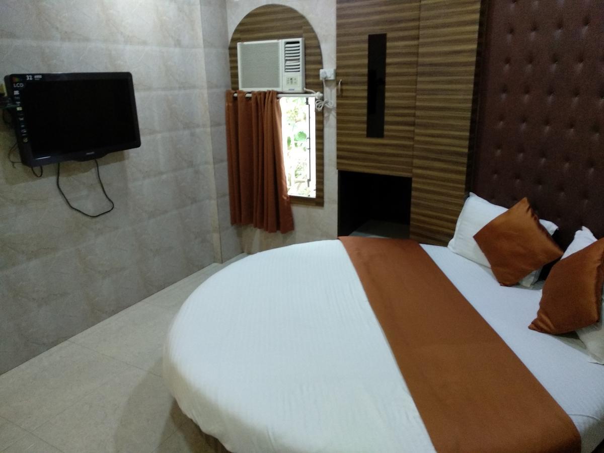 Hotel Karishma Мумбаи Экстерьер фото