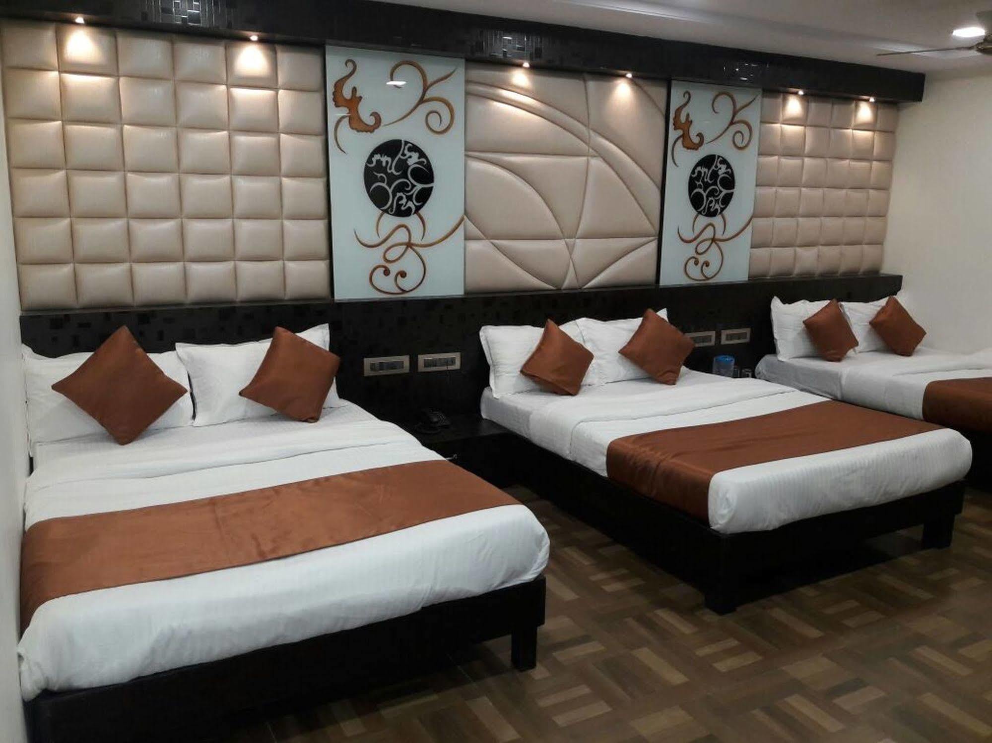 Hotel Karishma Мумбаи Экстерьер фото